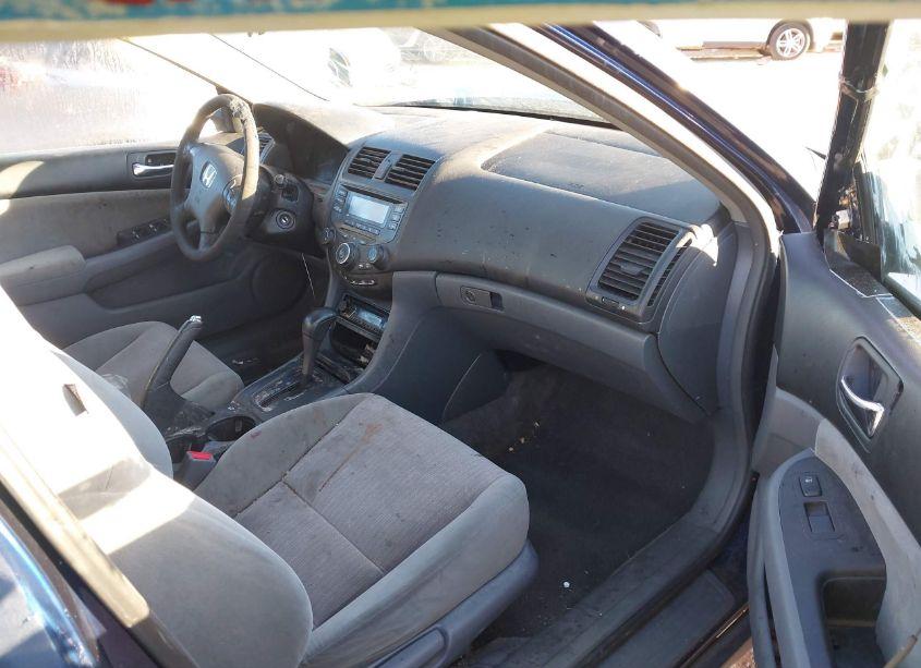 Photo 5 of 2004 Honda Accord SDN LX (VIN 1HGCM56424A094750)