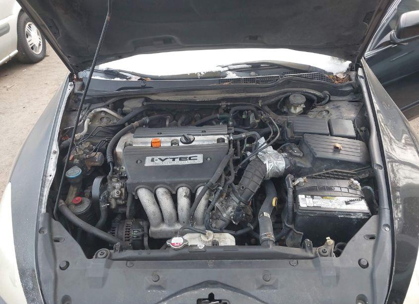 Photo 10 of 2005 Honda Accord 2.4 LX (VIN 1HGCM56425A004658)