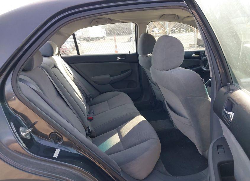 Photo 8 of 2005 Honda Accord 2.4 LX (VIN 1HGCM56425A051060)