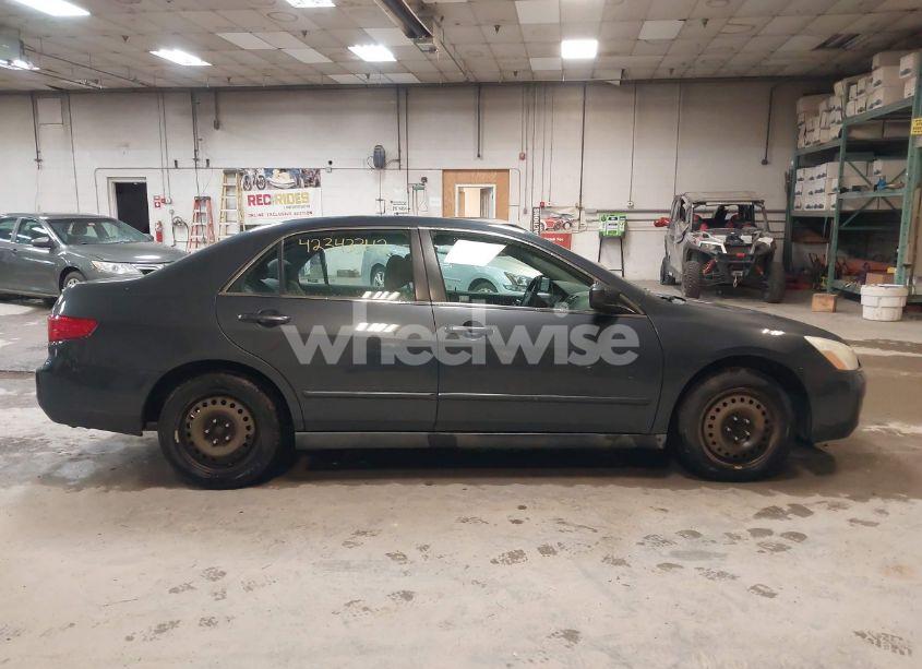 Photo 14 of 2005 Honda Accord 2.4 LX (VIN 1HGCM56425A133452)