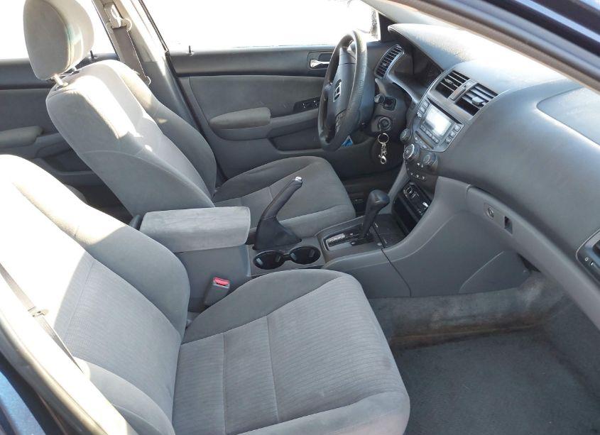 Photo 5 of 2005 Honda Accord 2.4 LX (VIN 1HGCM56425A142667)