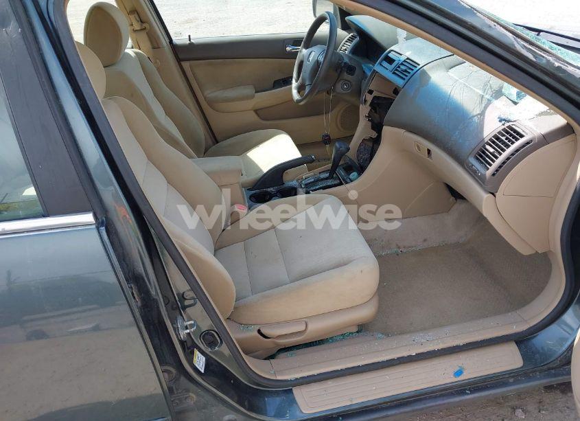 Photo 5 of 2005 Honda Accord 2.4 LX (VIN 1HGCM56425A148145)