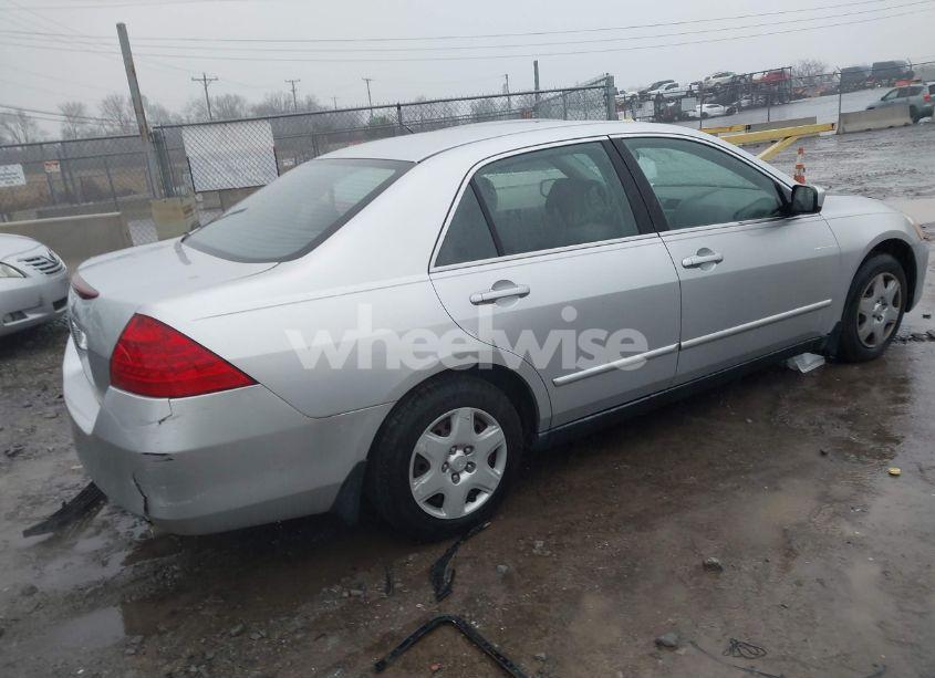 Photo 4 of 2006 Honda Accord 2.4 LX (VIN 1HGCM56426A150818)