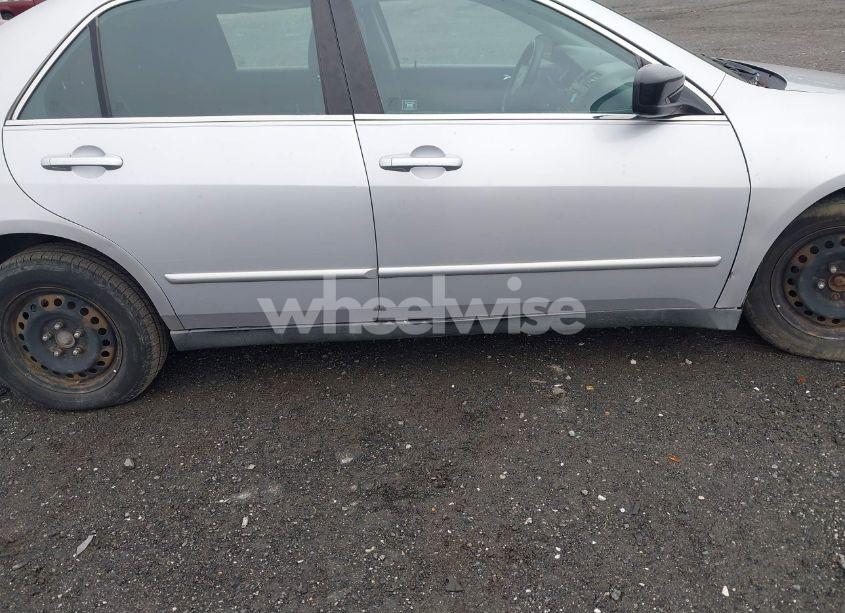 Photo 14 of 2007 Honda Accord 2.4 LX (VIN 1HGCM56427A110840)