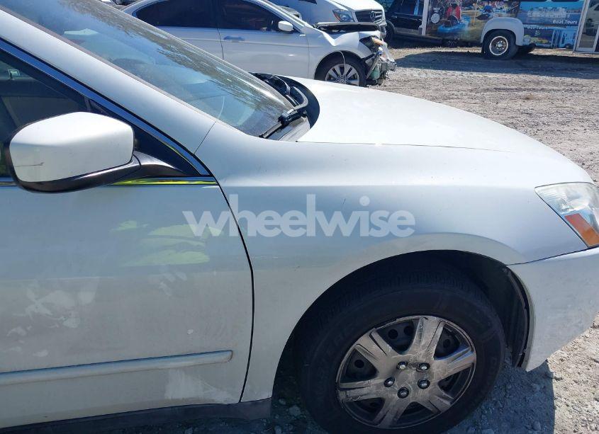 Photo 12 of 2005 Honda Accord 2.4 LX (VIN 1HGCM56435A032906)