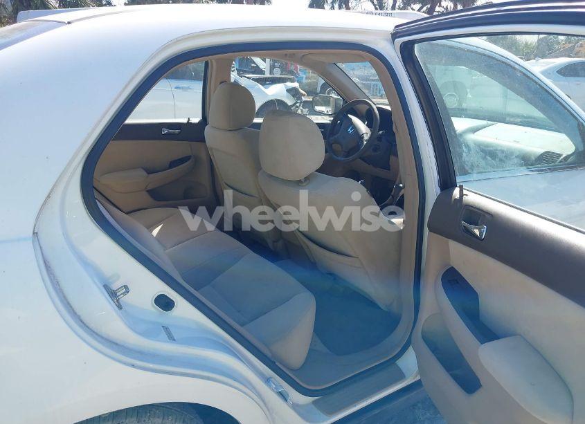 Photo 8 of 2005 Honda Accord 2.4 LX (VIN 1HGCM56435A032906)