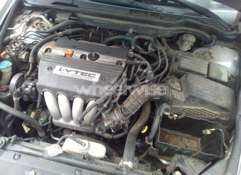 Photo 10 of 2005 Honda Accord 2.4 LX (VIN 1HGCM56435A060785)