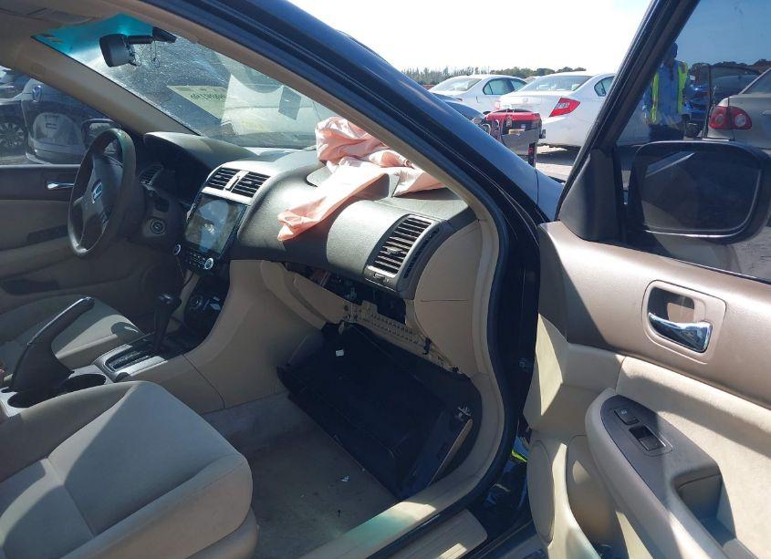 Photo 5 of 2005 Honda Accord 2.4 LX (VIN 1HGCM56435A075352)