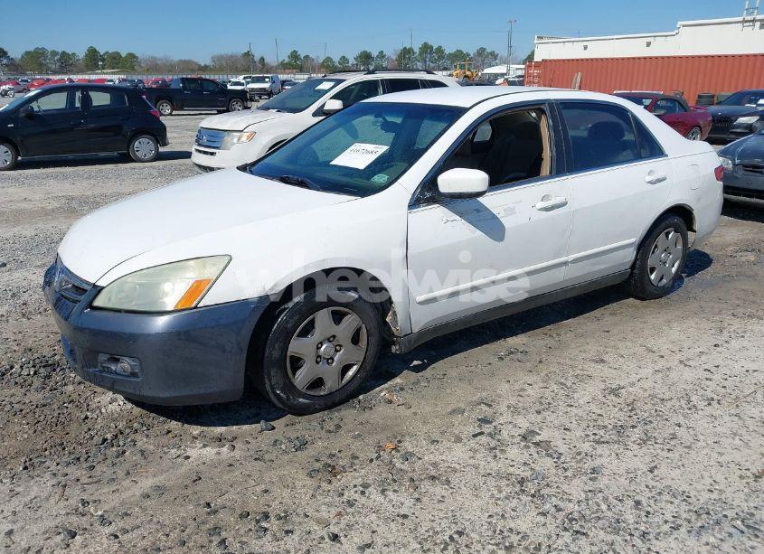 Photo 2 of 2005 Honda Accord 2.4 LX (VIN 1HGCM56435A078171)