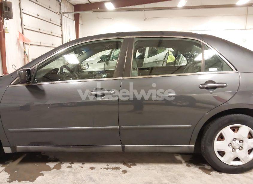 Photo 15 of 2005 Honda Accord 2.4 LX (VIN 1HGCM56435A129149)