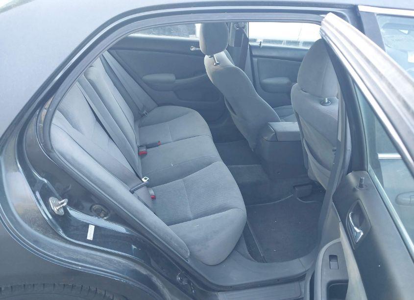 Photo 8 of 2005 Honda Accord 2.4 LX (VIN 1HGCM56435A151765)