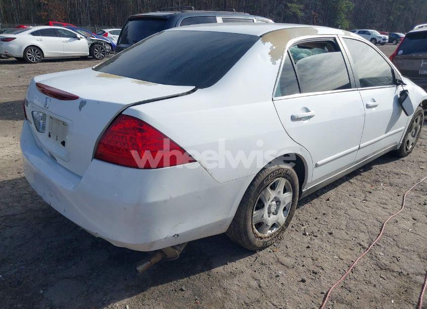 Photo 4 of 2006 Honda Accord 2.4 LX (VIN 1HGCM56436A117052)