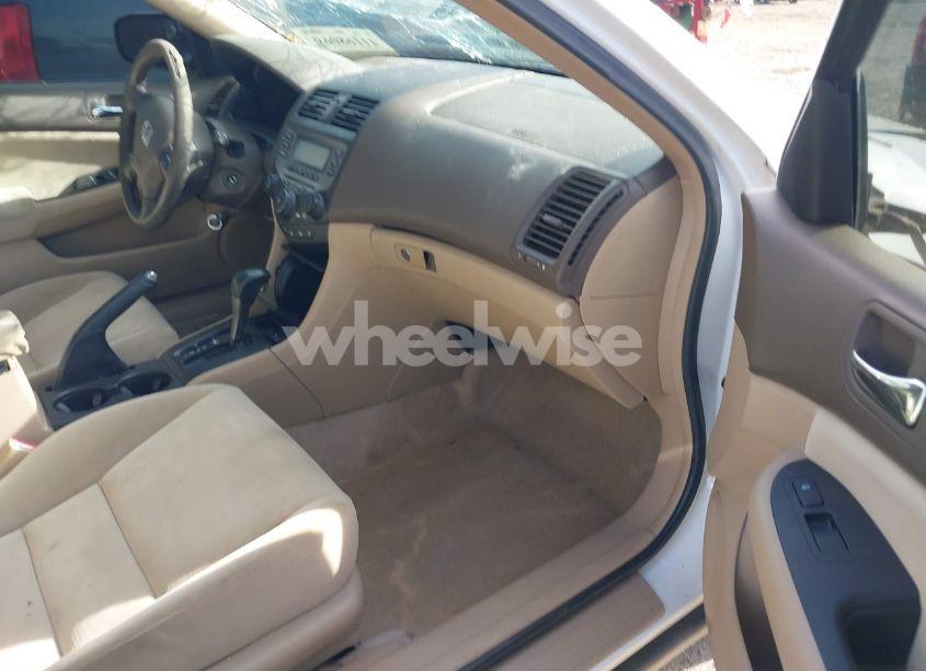 Photo 5 of 2006 Honda Accord 2.4 LX (VIN 1HGCM56436A117052)