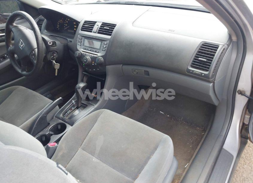 Photo 5 of 2006 Honda Accord 2.4 LX (VIN 1HGCM56436A178143)