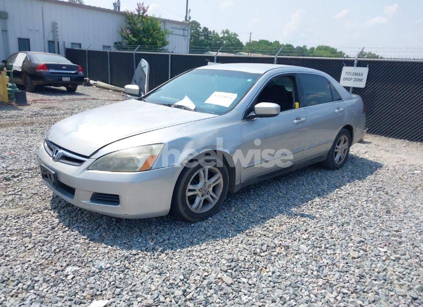 Photo 2 of 2007 Honda Accord 2.4 LX (VIN 1HGCM56437A049997)