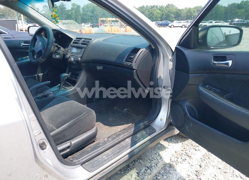 Photo 5 of 2007 Honda Accord 2.4 LX (VIN 1HGCM56437A049997)