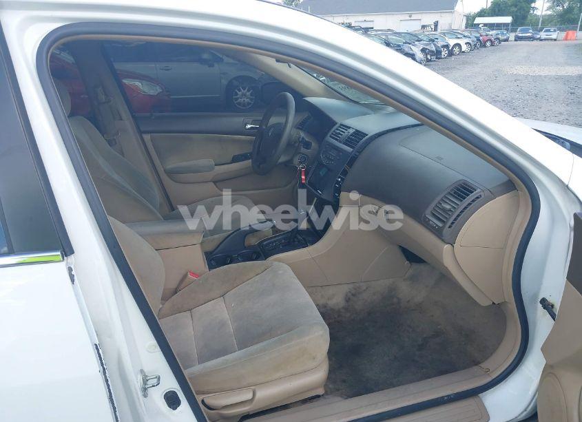 Photo 5 of 2004 Honda Accord 2.4 LX (VIN 1HGCM56444A060650)