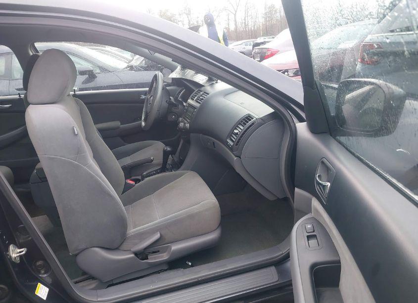 Photo 5 of 2004 Honda Accord 2.4 LX (VIN 1HGCM56444A132155)