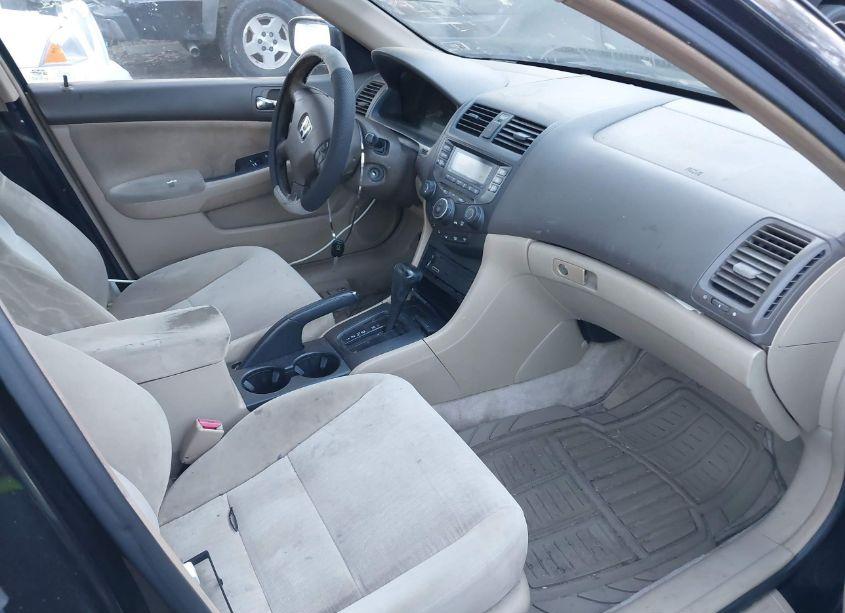 Photo 5 of 2005 Honda Accord 2.4 LX (VIN 1HGCM56445A026547)