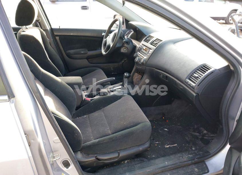 Photo 5 of 2005 Honda Accord 2.4 LX (VIN 1HGCM56445A038052)