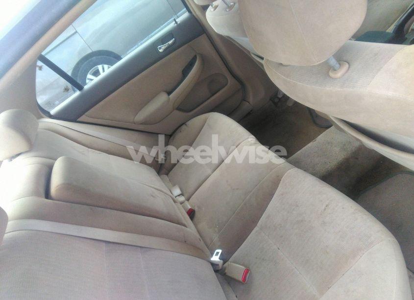 Photo 8 of 2005 Honda Accord 2.4 LX (VIN 1HGCM56445A108181)