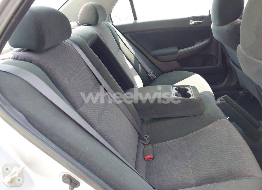 Photo 8 of 2005 Honda Accord 2.4 LX (VIN 1HGCM56445A116300)