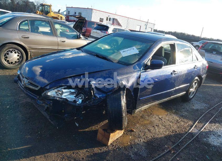 Photo 2 of 2005 Honda Accord 2.4 LX (VIN 1HGCM56445A143531)