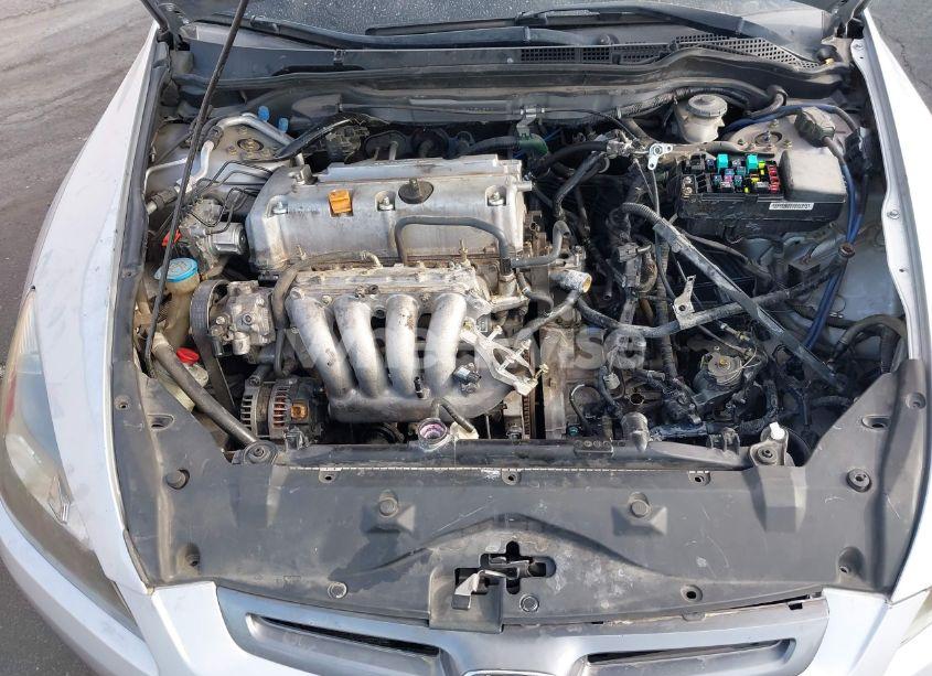 Photo 10 of 2005 Honda Accord 2.4 LX (VIN 1HGCM56445A154870)