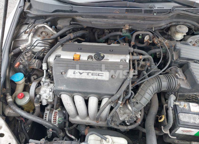 Photo 10 of 2005 Honda Accord 2.4 LX (VIN 1HGCM56445A180496)