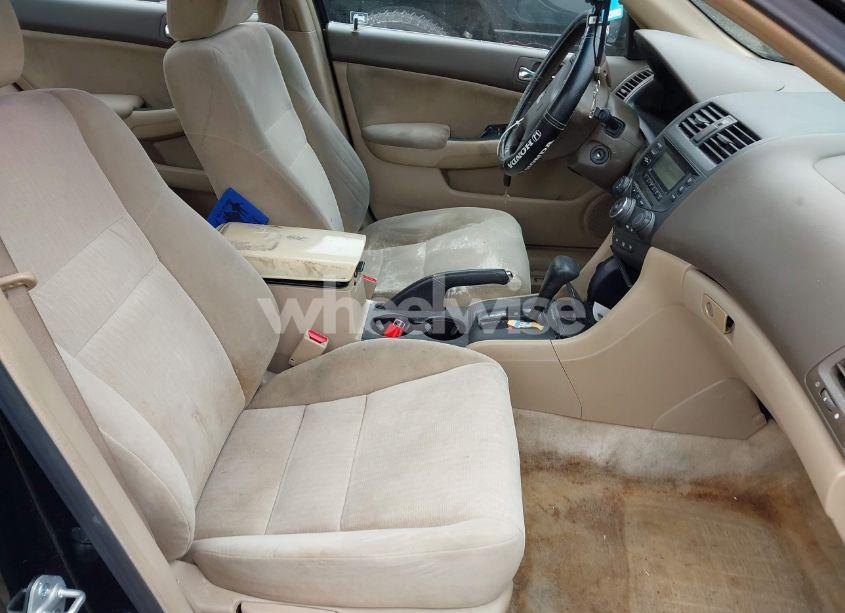 Photo 5 of 2005 Honda Accord 2.4 LX (VIN 1HGCM56445A181776)