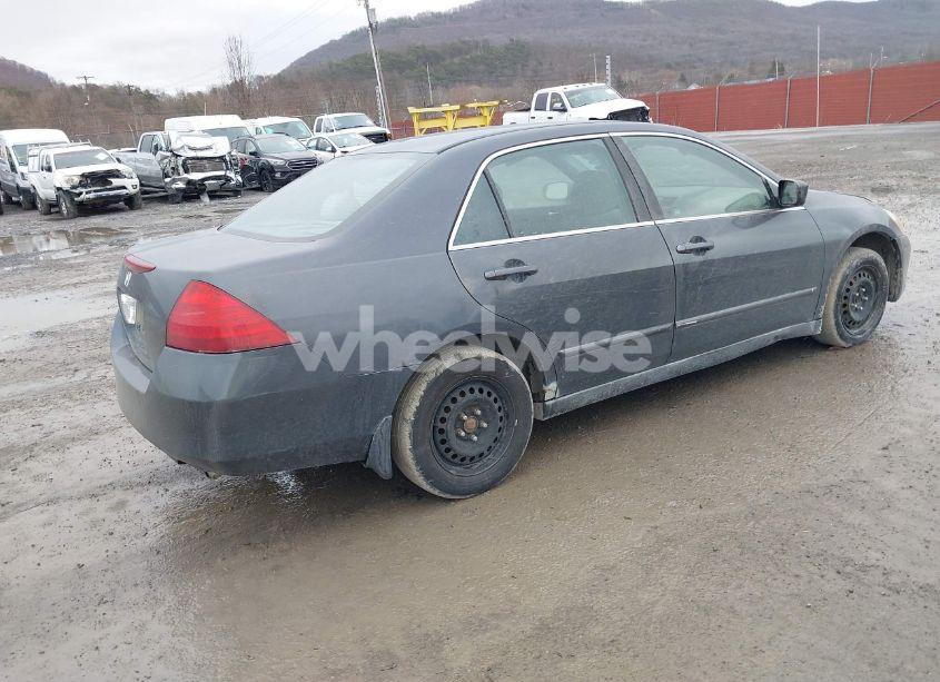 Photo 4 of 2006 Honda Accord 2.4 LX (VIN 1HGCM56446A028106)