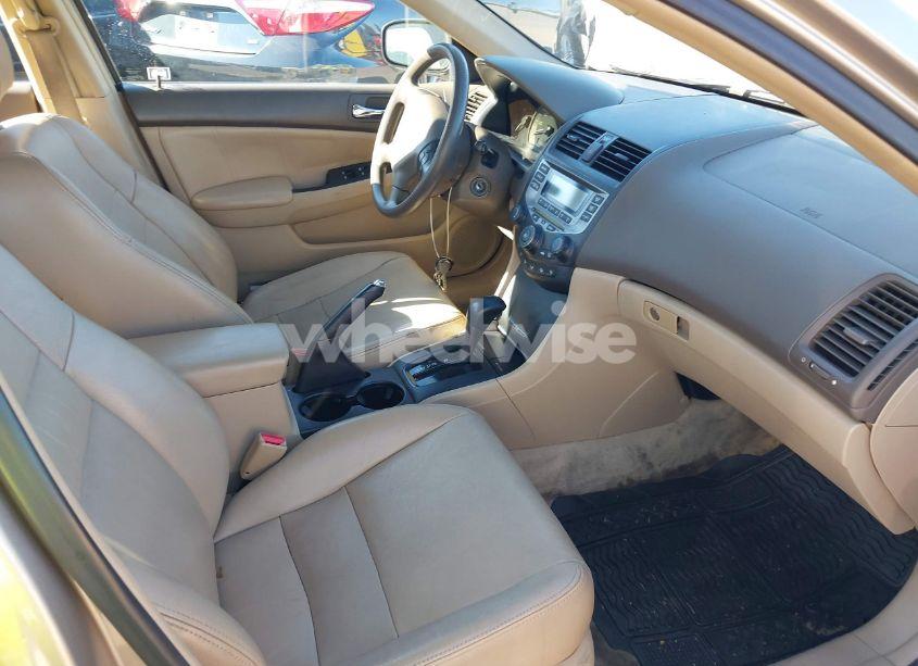 Photo 5 of 2006 Honda Accord 2.4 LX (VIN 1HGCM56446A079184)