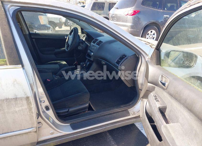 Photo 5 of 2007 Honda Accord 2.4 LX (VIN 1HGCM56447A012862)