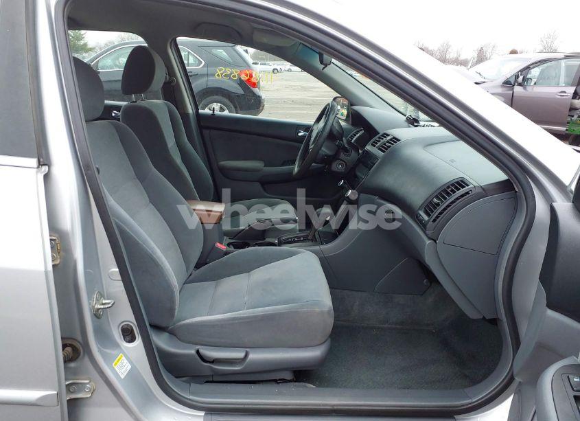 Photo 5 of 2007 Honda Accord 2.4 LX (VIN 1HGCM56447A061799)