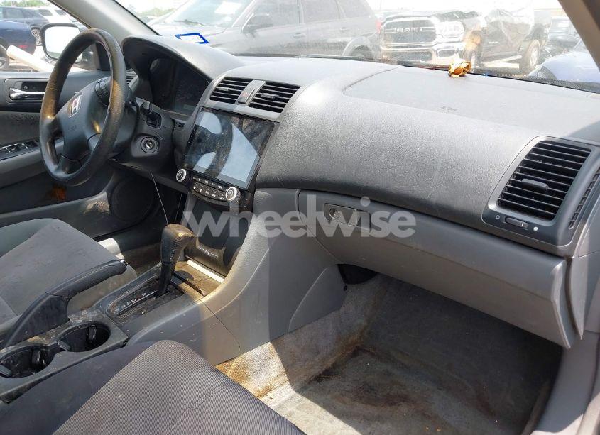 Photo 5 of 2003 Honda Accord 2.4 LX (VIN 1HGCM56453A131210)