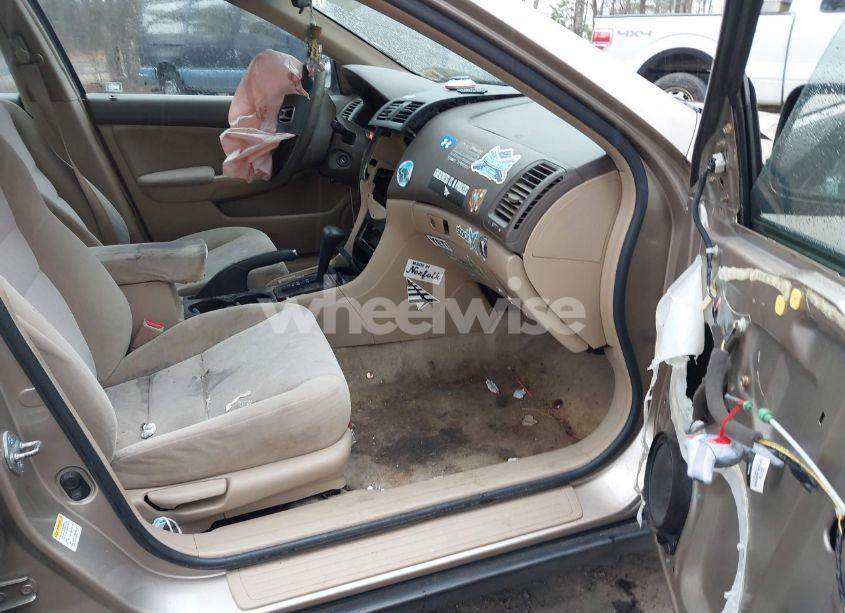 Photo 5 of 2004 Honda Accord 2.4 LX (VIN 1HGCM56454A120399)