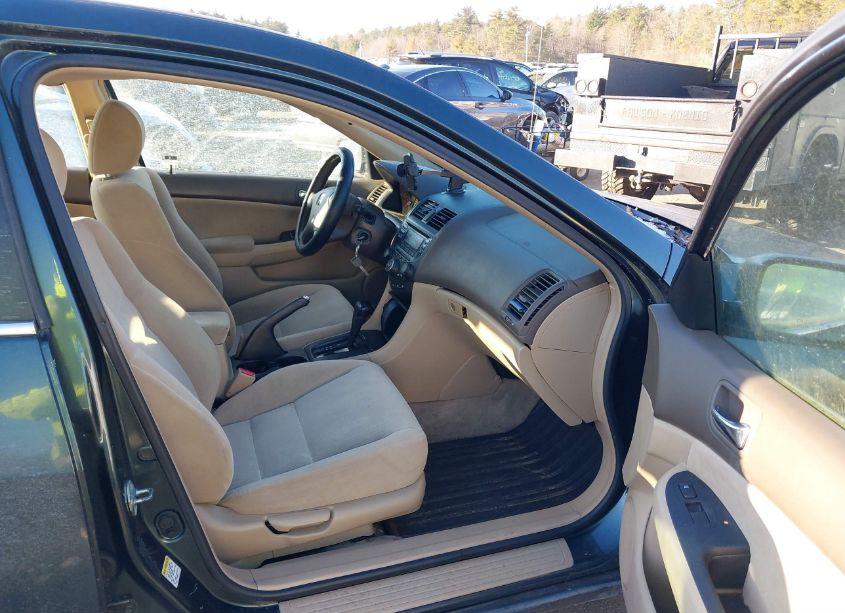 Photo 5 of 2005 Honda Accord 2.4 LX (VIN 1HGCM56455A027898)