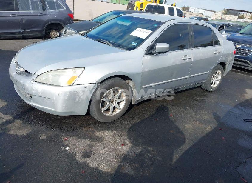 Photo 2 of 2005 Honda Accord 2.4 LX (VIN 1HGCM56455A040327)