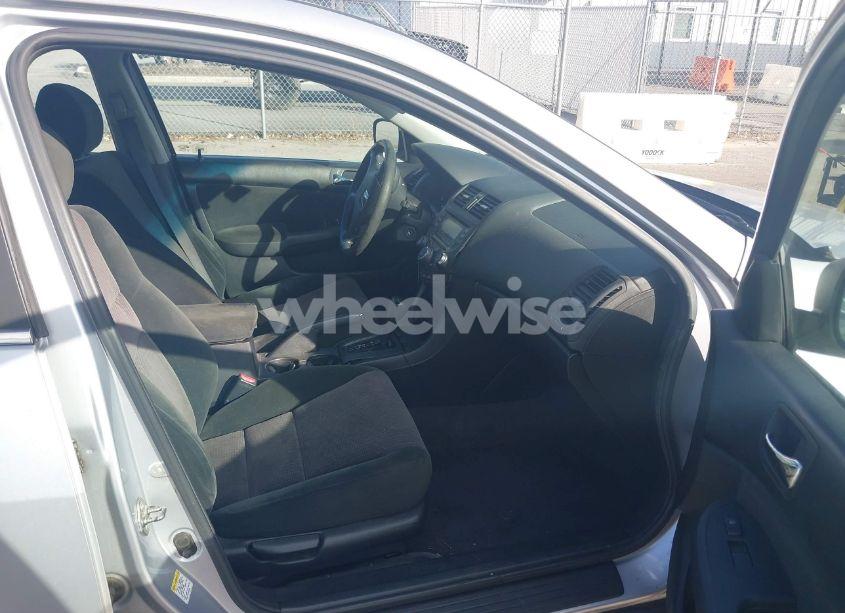 Photo 5 of 2005 Honda Accord 2.4 LX (VIN 1HGCM56455A116273)