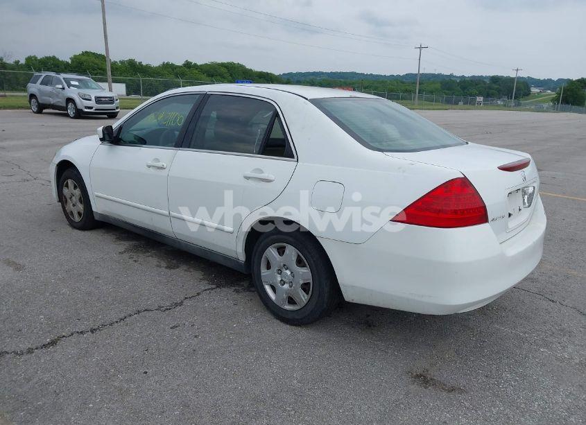 Photo 3 of 2007 Honda Accord 2.4 LX (VIN 1HGCM56457A052786)