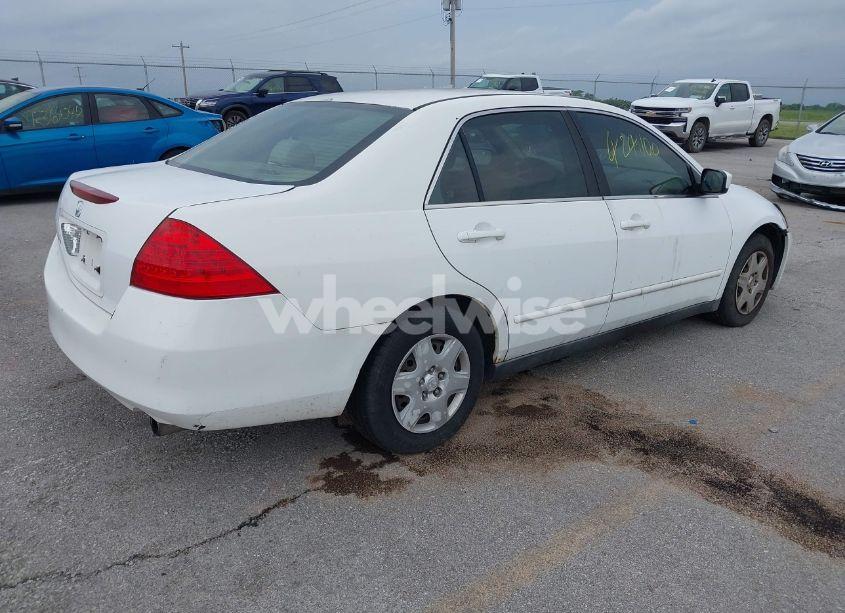 Photo 4 of 2007 Honda Accord 2.4 LX (VIN 1HGCM56457A052786)