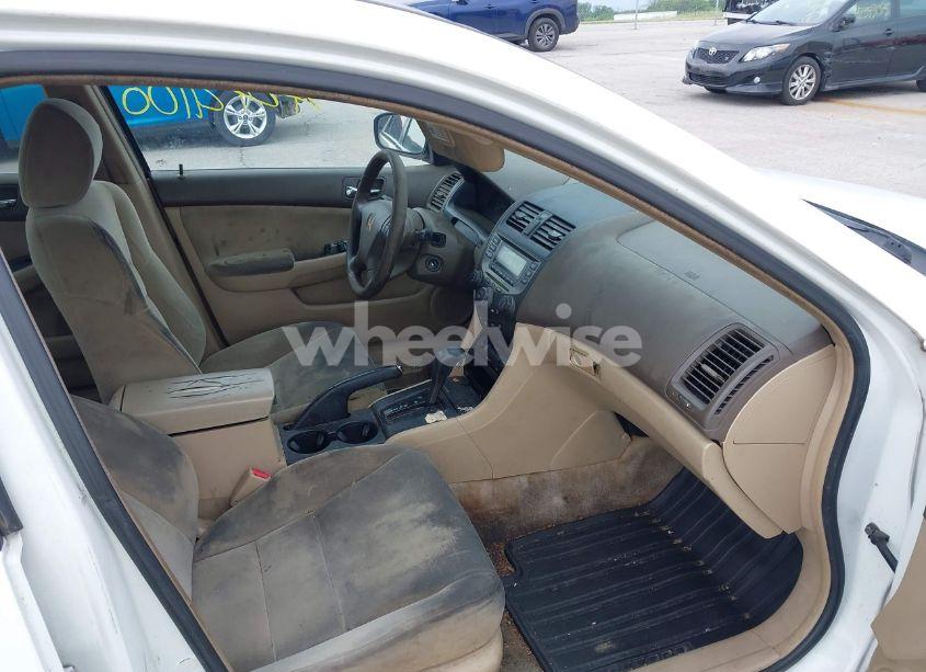 Photo 5 of 2007 Honda Accord 2.4 LX (VIN 1HGCM56457A052786)