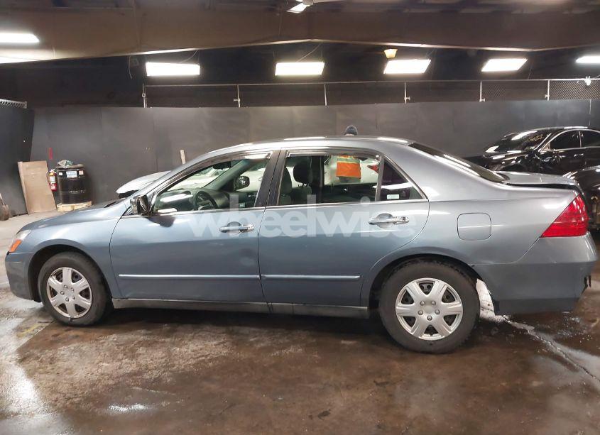Photo 14 of 2007 Honda Accord 2.4 LX (VIN 1HGCM56457A054845)