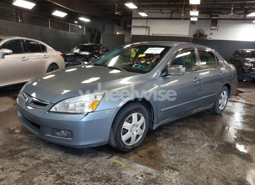 Photo 2 of 2007 Honda Accord 2.4 LX (VIN 1HGCM56457A054845)