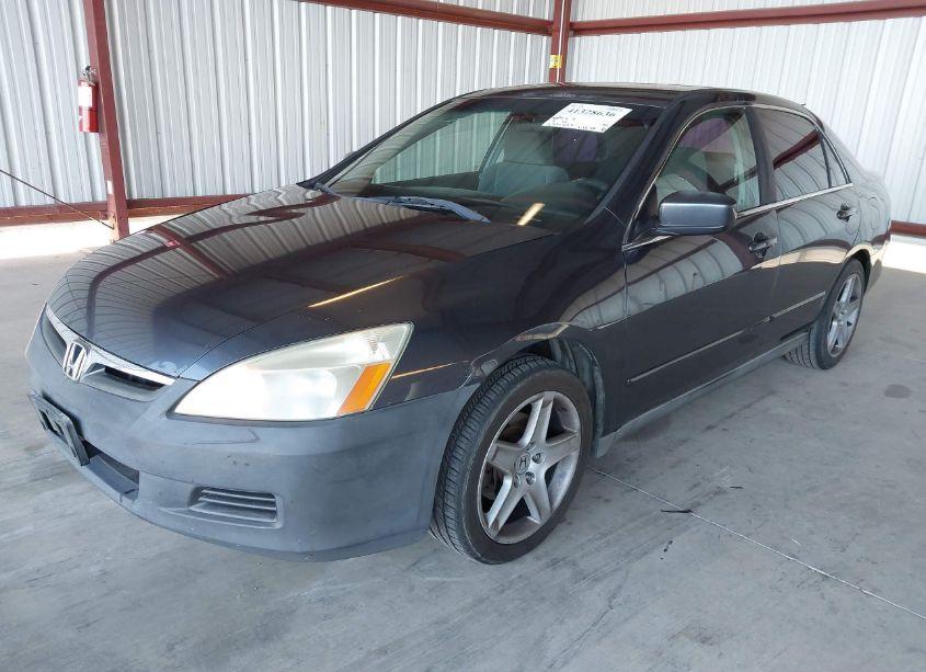 Photo 2 of 2007 Honda Accord 2.4 LX (VIN 1HGCM56457A198735)