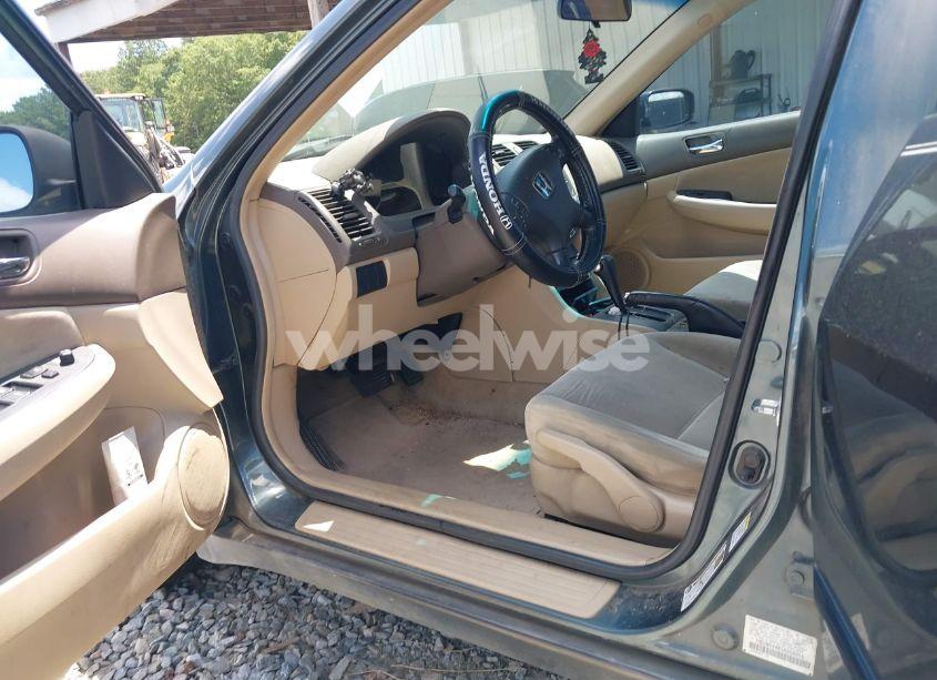 Photo 5 of 2005 Honda Accord 2.4 LX (VIN 1HGCM56465A004856)