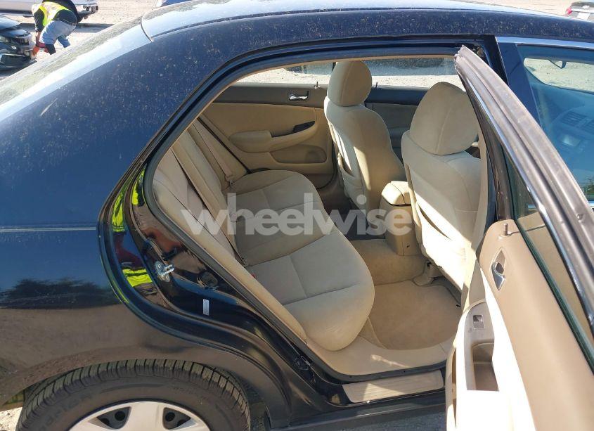 Photo 8 of 2005 Honda Accord 2.4 LX (VIN 1HGCM56465A005859)