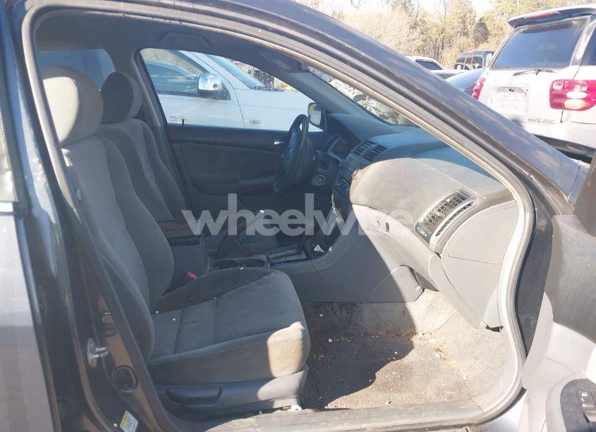 Photo 5 of 2005 Honda Accord 2.4 LX (VIN 1HGCM56465A070503)