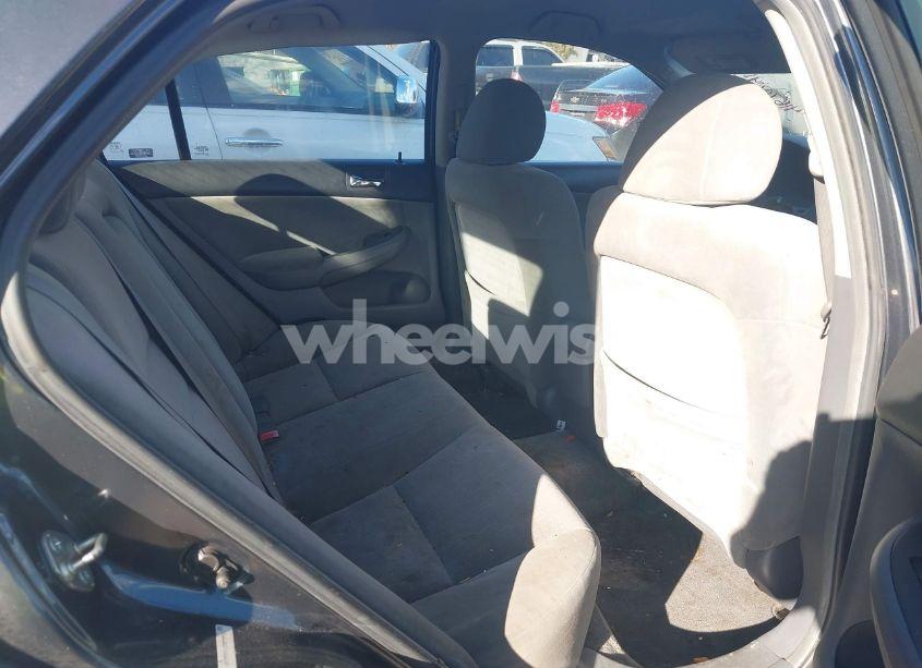 Photo 8 of 2005 Honda Accord 2.4 LX (VIN 1HGCM56465A070503)