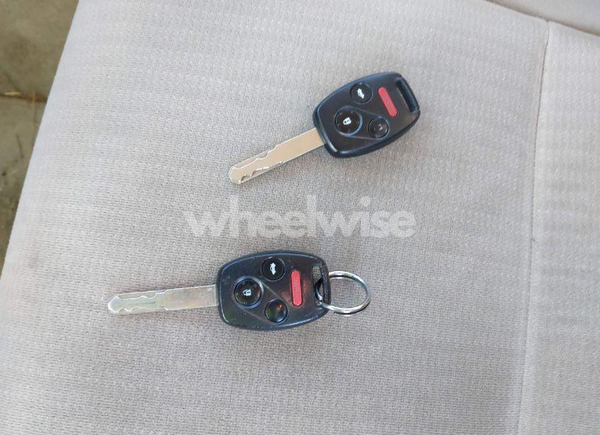 Photo 11 of 2005 Honda Accord 2.4 LX (VIN 1HGCM56465A071294)